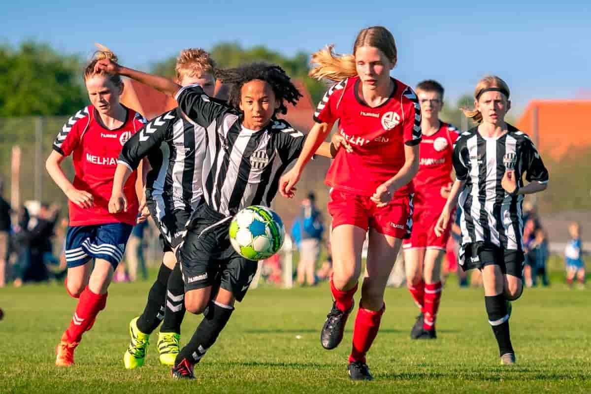 Read more about the article Uniting for a Purpose: The Play for a Cause Football League